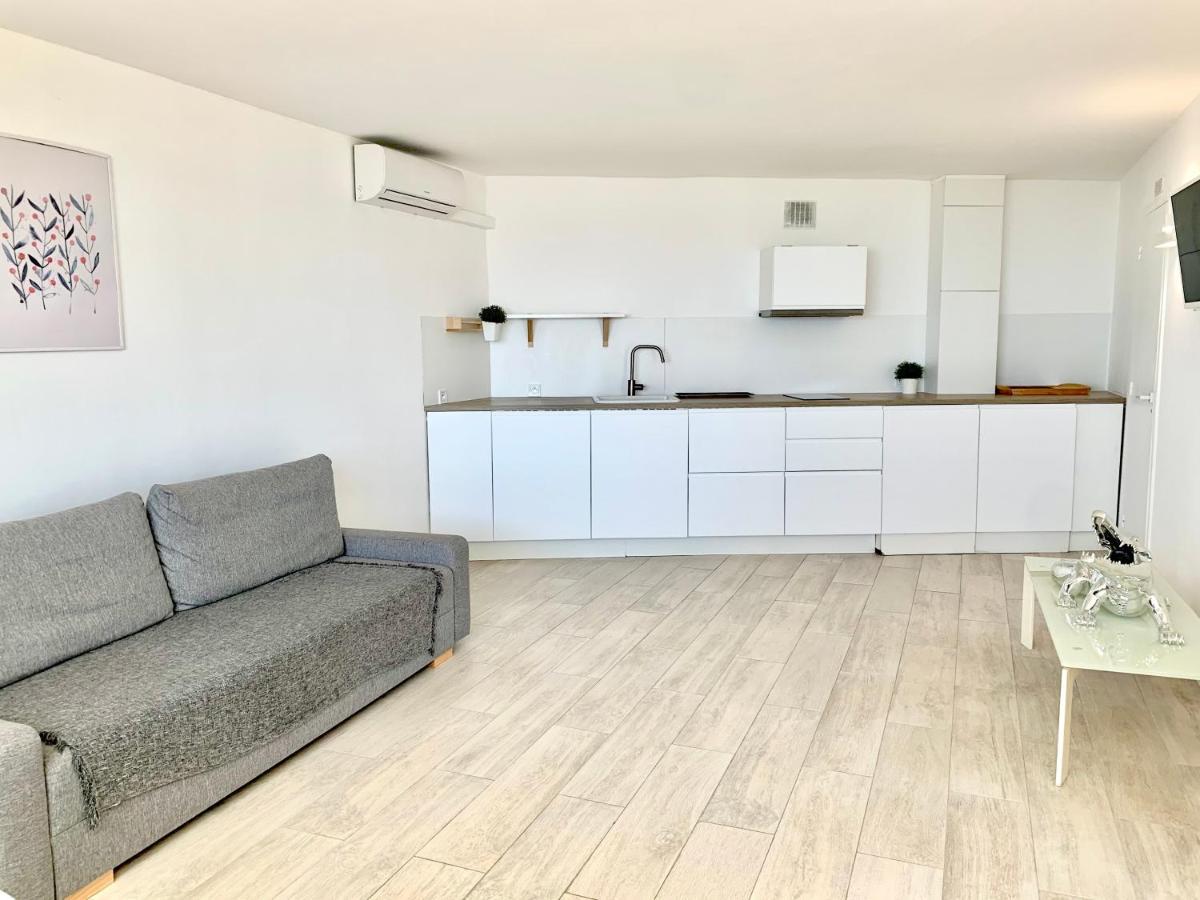 ヴィルヌーヴ・ルベLoft Marina Direct Plageアパートメント エクステリア 写真